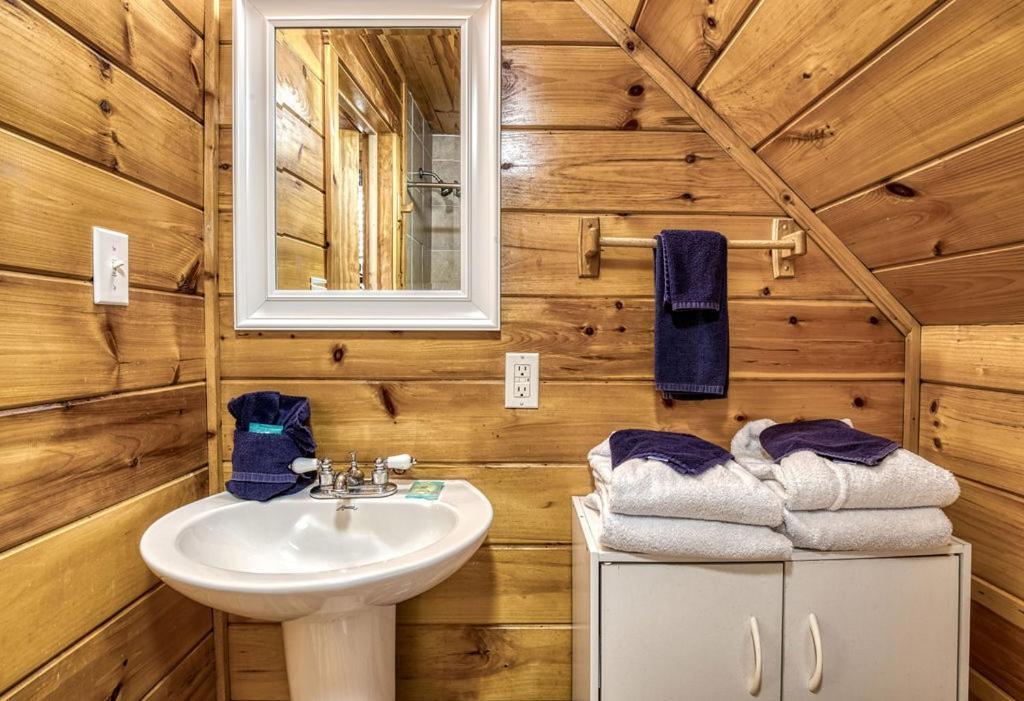 Wilderness Lodge, Hot Tub, Game Room, Pool Access, 1089 Free Tickets Each Paid Day, Dollywood And M Sevierville Exterior photo