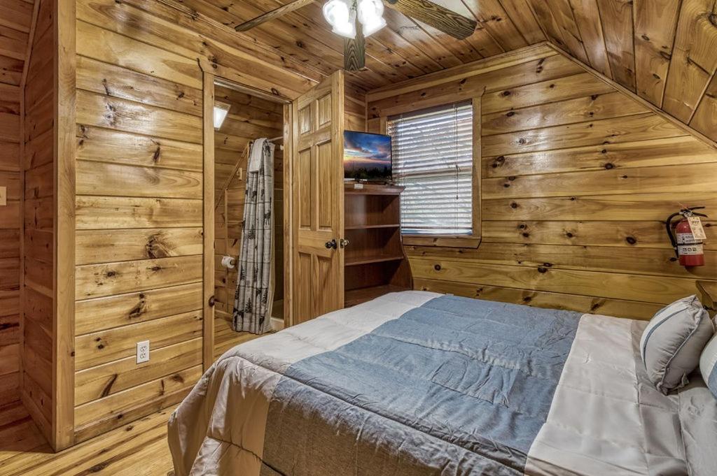 Wilderness Lodge, Hot Tub, Game Room, Pool Access, 1089 Free Tickets Each Paid Day, Dollywood And M Sevierville Exterior photo